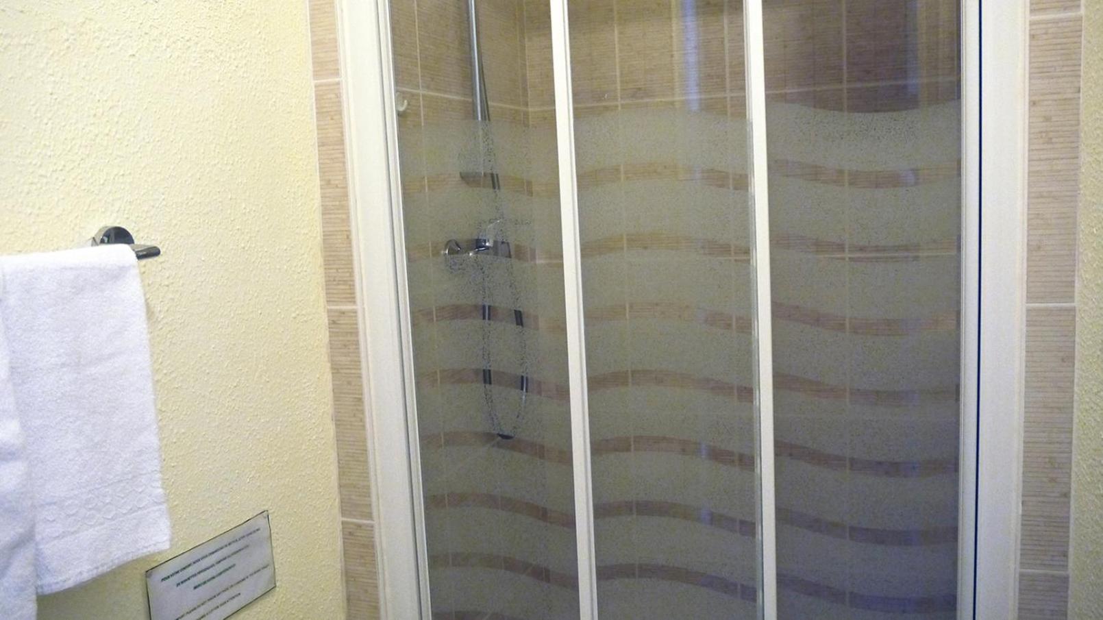 Hotel Saint-Patrick Coeur De Nantes Room photo
