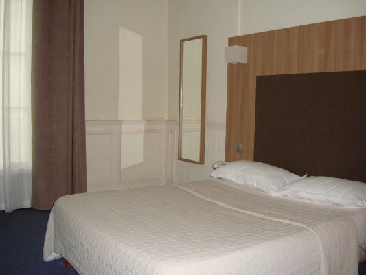 Hotel Saint-Patrick Coeur De Nantes Exterior photo